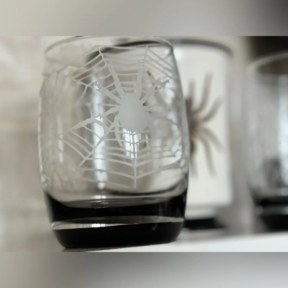 Set of 2 spider Old Fashioned etched glasses